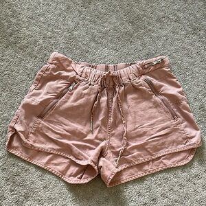 BlankNYC Dusty Rose Blush shorts